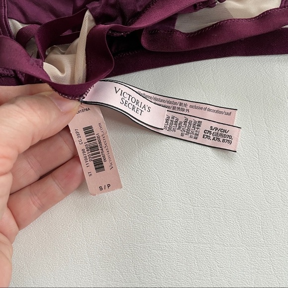 Victoria’s Secret Satin Front Close Racerback Bralette S - Picture 4 of 7